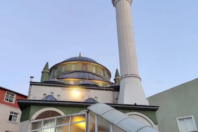 Ünalan Sadıklar Cami kapak fotoğrafı