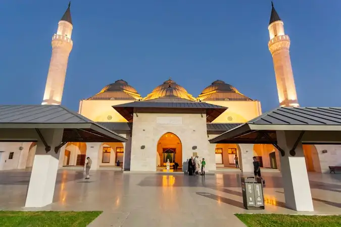Millet Cami kapak fotoğrafı