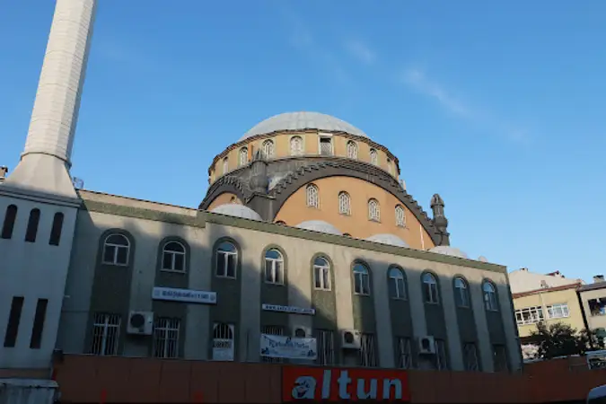 Selvili Çınar Cami kapak fotoğrafı