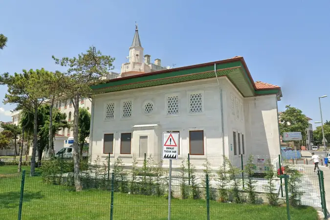 Yedikule Göğüs Hastalıkları Hacı Mustafa Küçük Cami kapak fotoğrafı