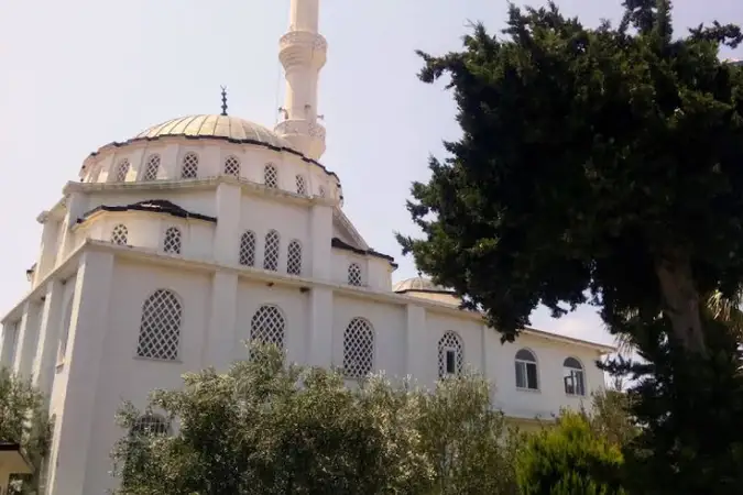 Yenişakran Mahallesi Hacı Bahriye Ergil Cami kapak fotoğrafı