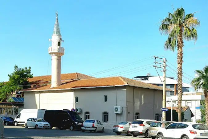Yukarı Çarşı Cami kapak fotoğrafı