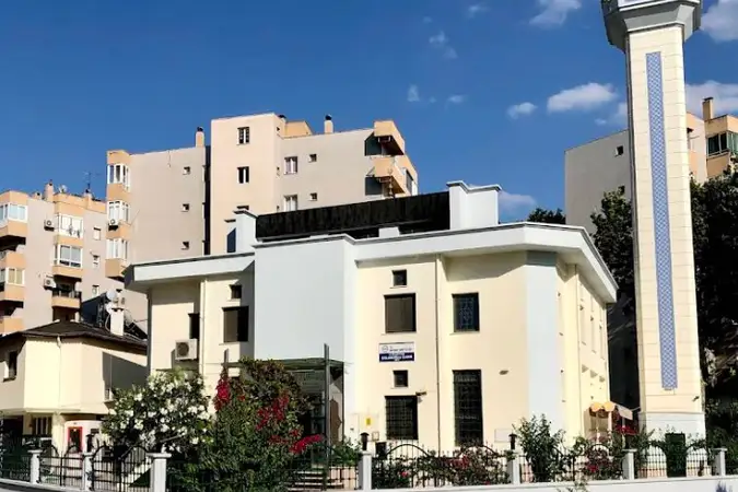 Hatice Müzeyyen Çolakoğlu Cami kapak fotoğrafı