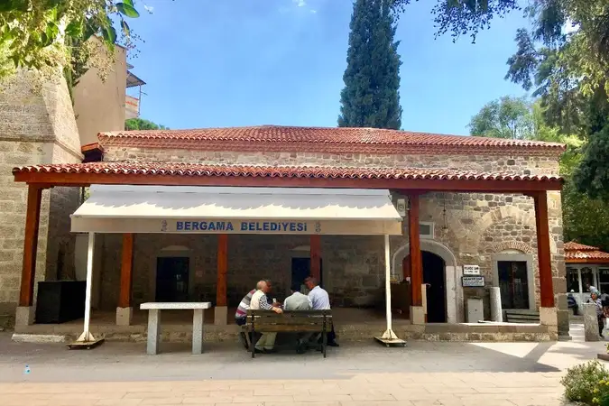 Kulaksız Cami kapak fotoğrafı