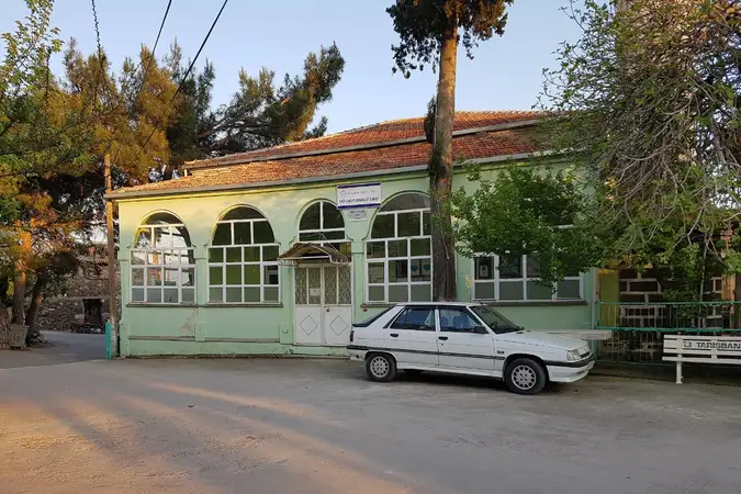 Sarıcalar Köyü Cami kapak fotoğrafı