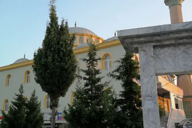 Esentepe Cami kapak fotoğrafı
