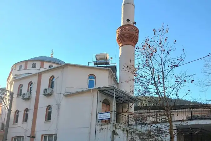 Kaynaklar Merkez Mahallesi Cami kapak fotoğrafı