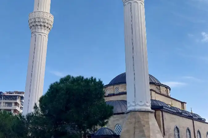 Yunus Emre Cami kapak fotoğrafı