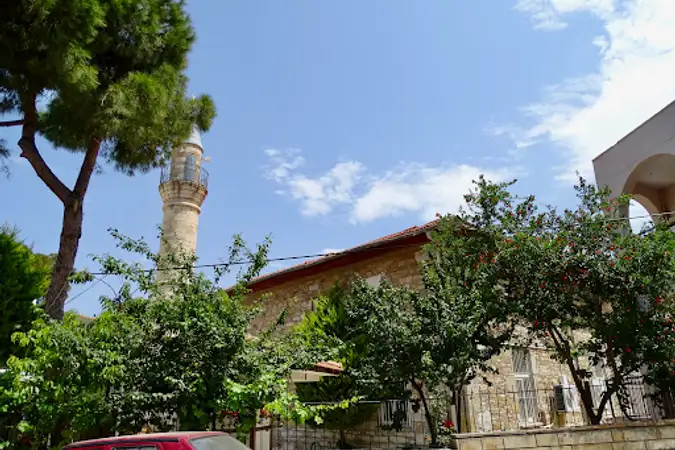 Yenifoça Cami kapak fotoğrafı