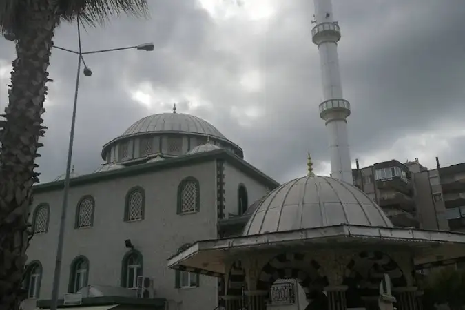 15 Temmuz Şehitler Cami kapak fotoğrafı