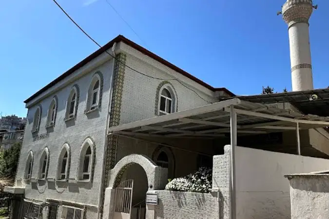 Esentepe Cami kapak fotoğrafı