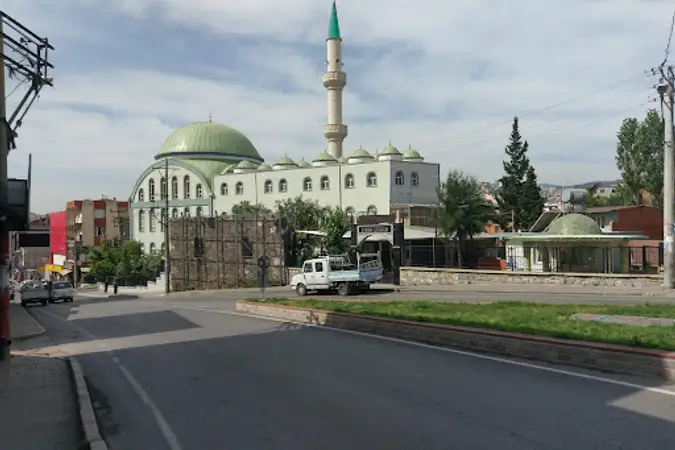Eski İzmir Yıkık Cami kapak fotoğrafı