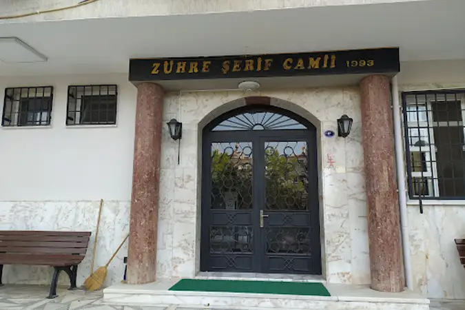Zühre-i Şerif Camii kapak fotoğrafı