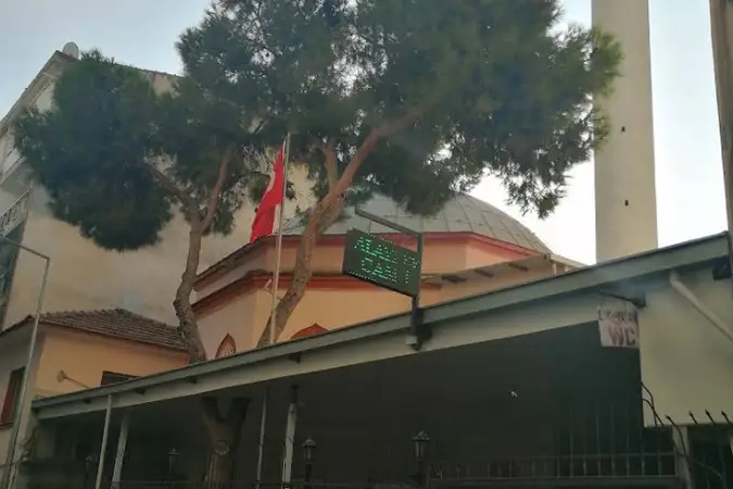 Alaybey Camii kapak fotoğrafı