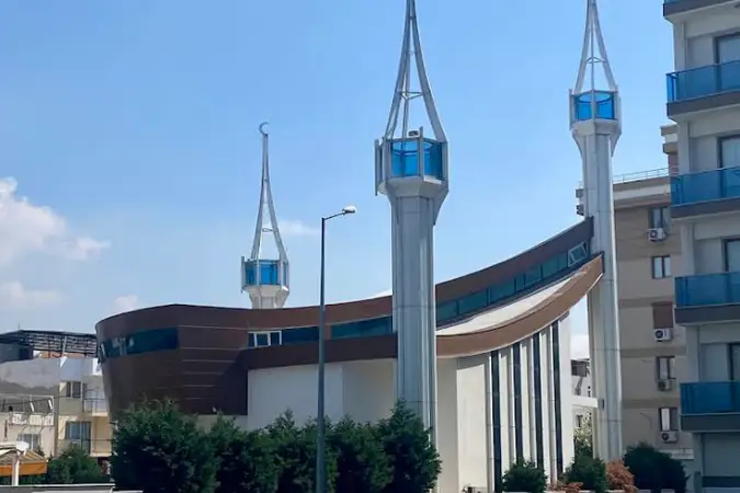 Dinleten Cami kapak fotoğrafı