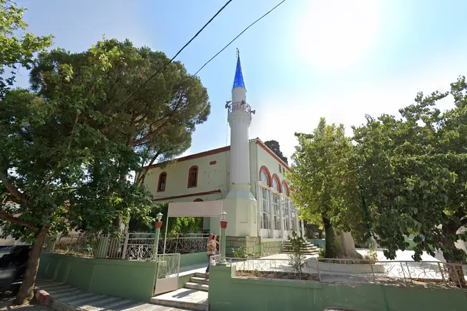 Poyracık Yıldırım Cami kapak fotoğrafı