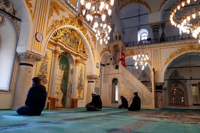 Şadırvanaltı Cami kapak fotoğrafı
