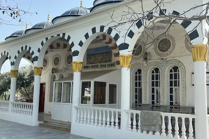 Fatma Tevfik Uyar Cami kapak fotoğrafı