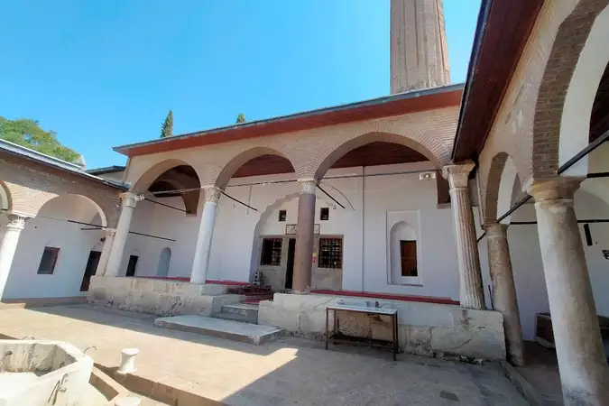 Karakadı Necmettin Cami
