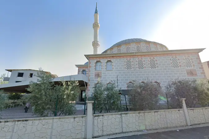 Yazıbaşı Mahallesi Mevlana Cami kapak fotoğrafı