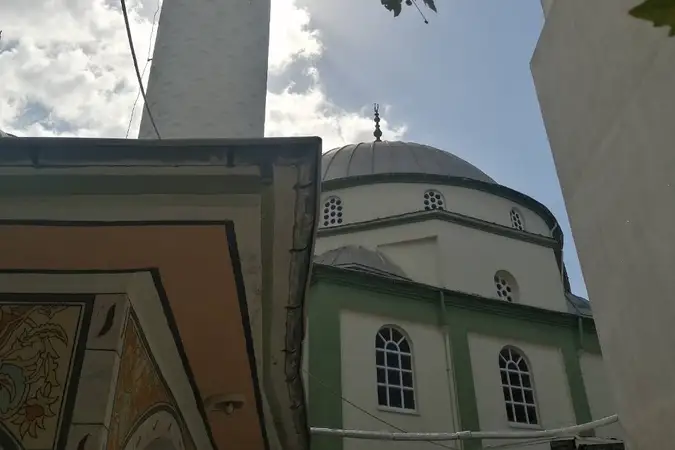 Çeşmealtı Merkez Cami kapak fotoğrafı