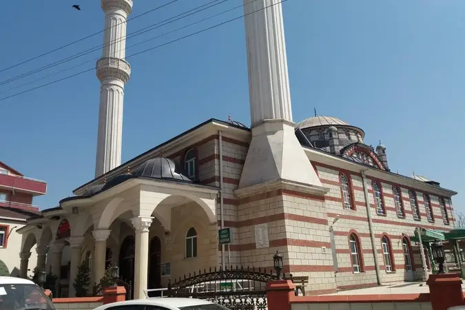 Merkez Cami kapak fotoğrafı