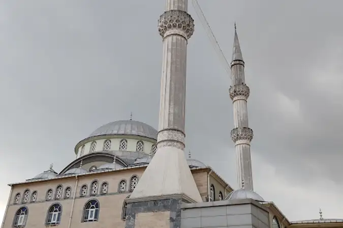 Bağlarbaşı Merkez Cami kapak fotoğrafı