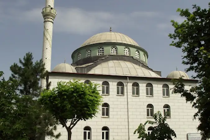 Uluçınar Cami kapak fotoğrafı