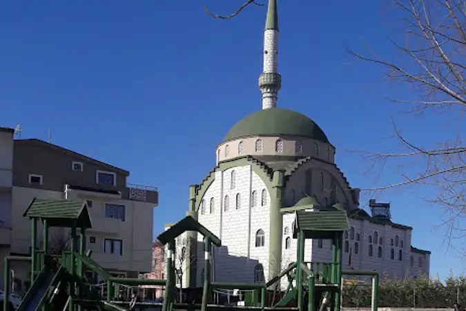 Yunus Emre Cami kapak fotoğrafı