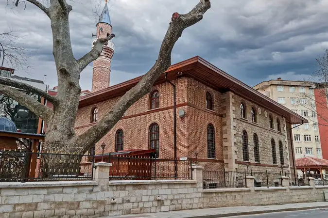 Çınarlı Cami kapak fotoğrafı