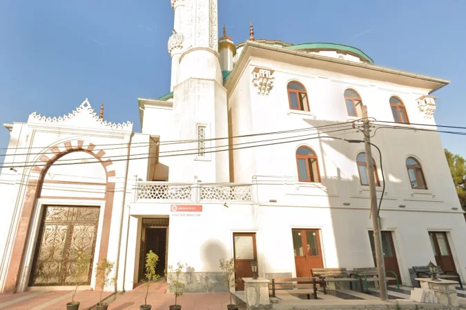 Kürkçü Merkez Cami kapak fotoğrafı