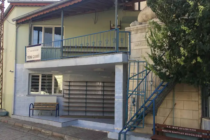 Yeni Cami kapak fotoğrafı