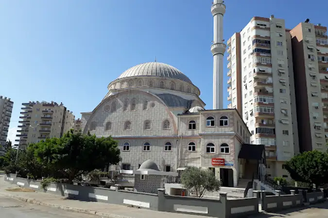 Bakırcılar Halilurrahman Cami kapak fotoğrafı