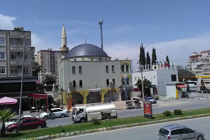 Göçmen Cami