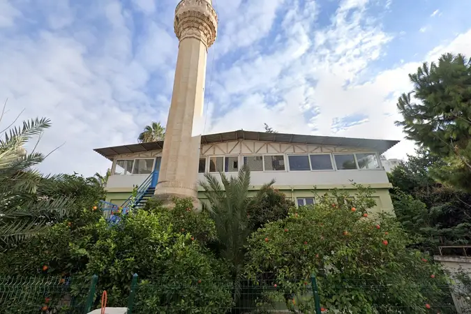 Hacı Himmet Koçak Cami