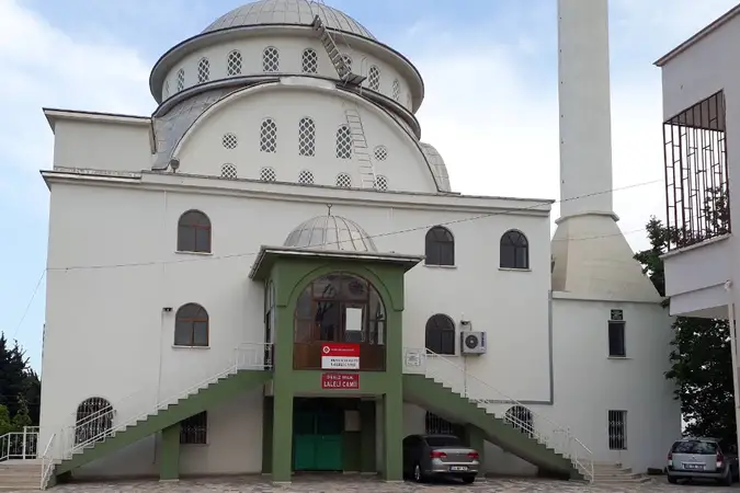 Laleli Cami kapak fotoğrafı