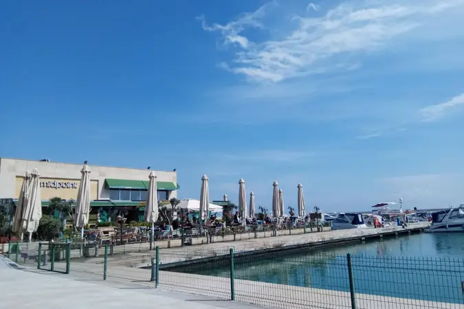 Marina Mescidi kapak fotoğrafı