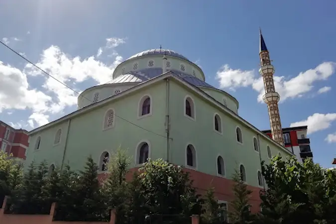 Yeşil Cami kapak fotoğrafı