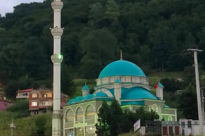 Düzköy Merkez Çarşı Cami kapak fotoğrafı