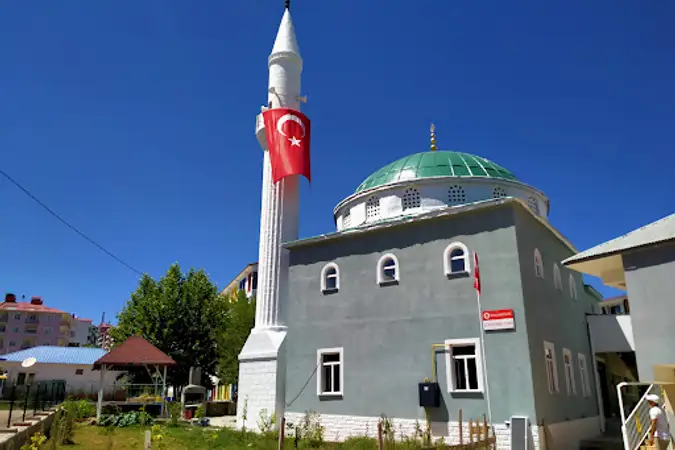 https://s3.camiler.org/images/cami/featured/tunceli_merkez_yunus-emre-merkez-cami.webp