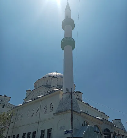 Yakacık Ulu Cami kapak fotoğrafı