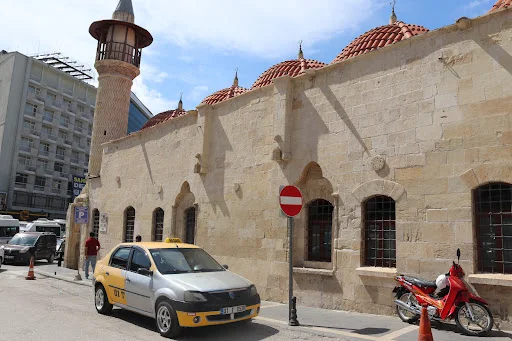 Yeni Cami kapak fotoğrafı
